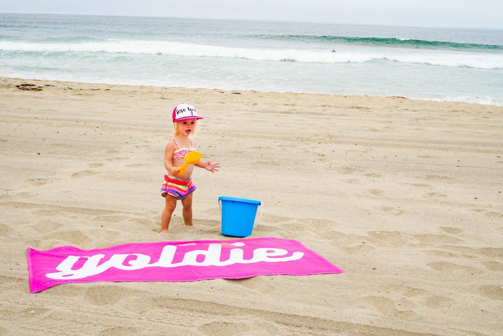 PERSONALIZED SOLID RETRO CURSIVE BEACH TOWEL